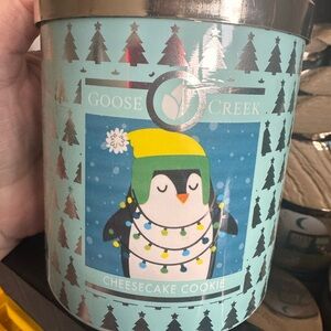 Goose Creek Cheesecake Cookie Candle - Blue and Silver